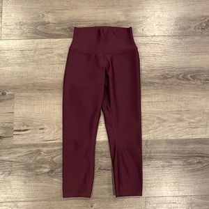 ALO Yoga Maroon crop yoga pants size S